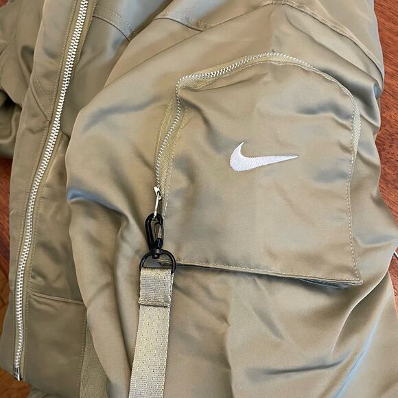 Nike NSW Therma Fit Oversized Bomber Puffer Jacket Quilted Satin Olive WOMEN S M - Picture 6 of 16